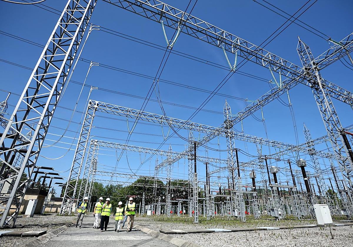 Infraestructura de la subestación eléctrica de alta tensión de Hernani.