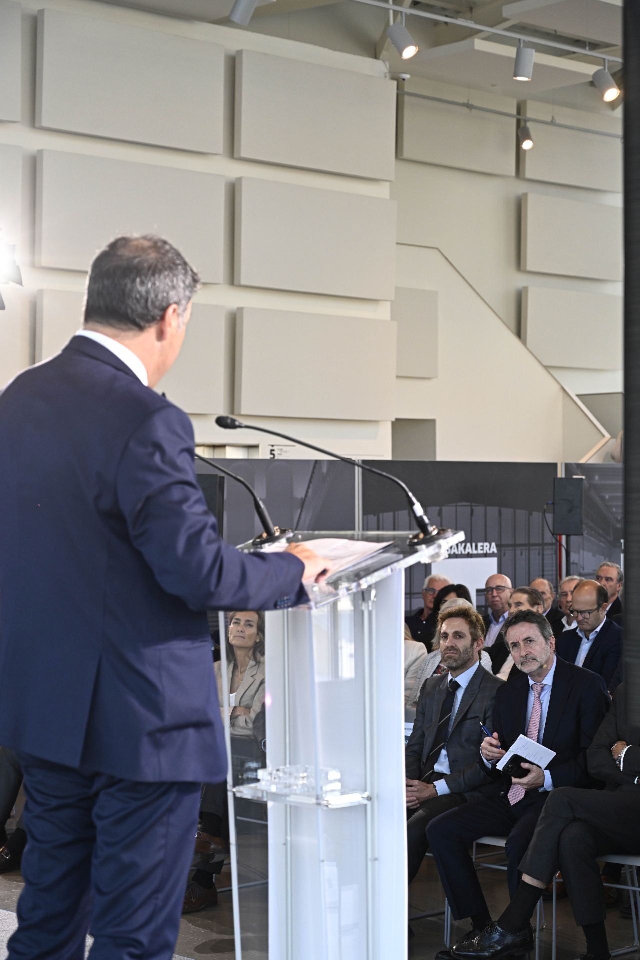 Amplia representación empresarial e institucional en el Foro Finanza de Elkargi