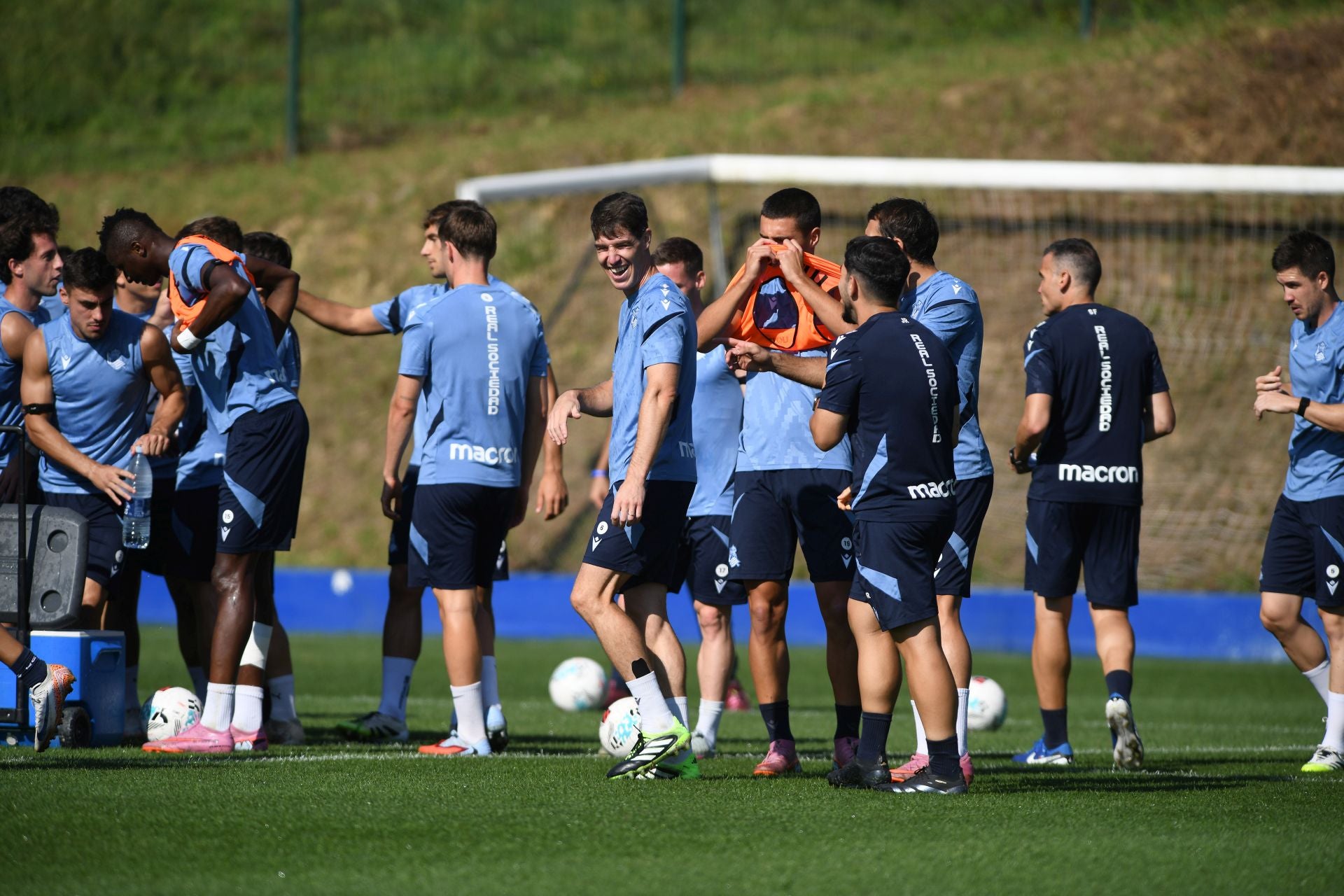 Caluroso último entrenamiento en Zubieta