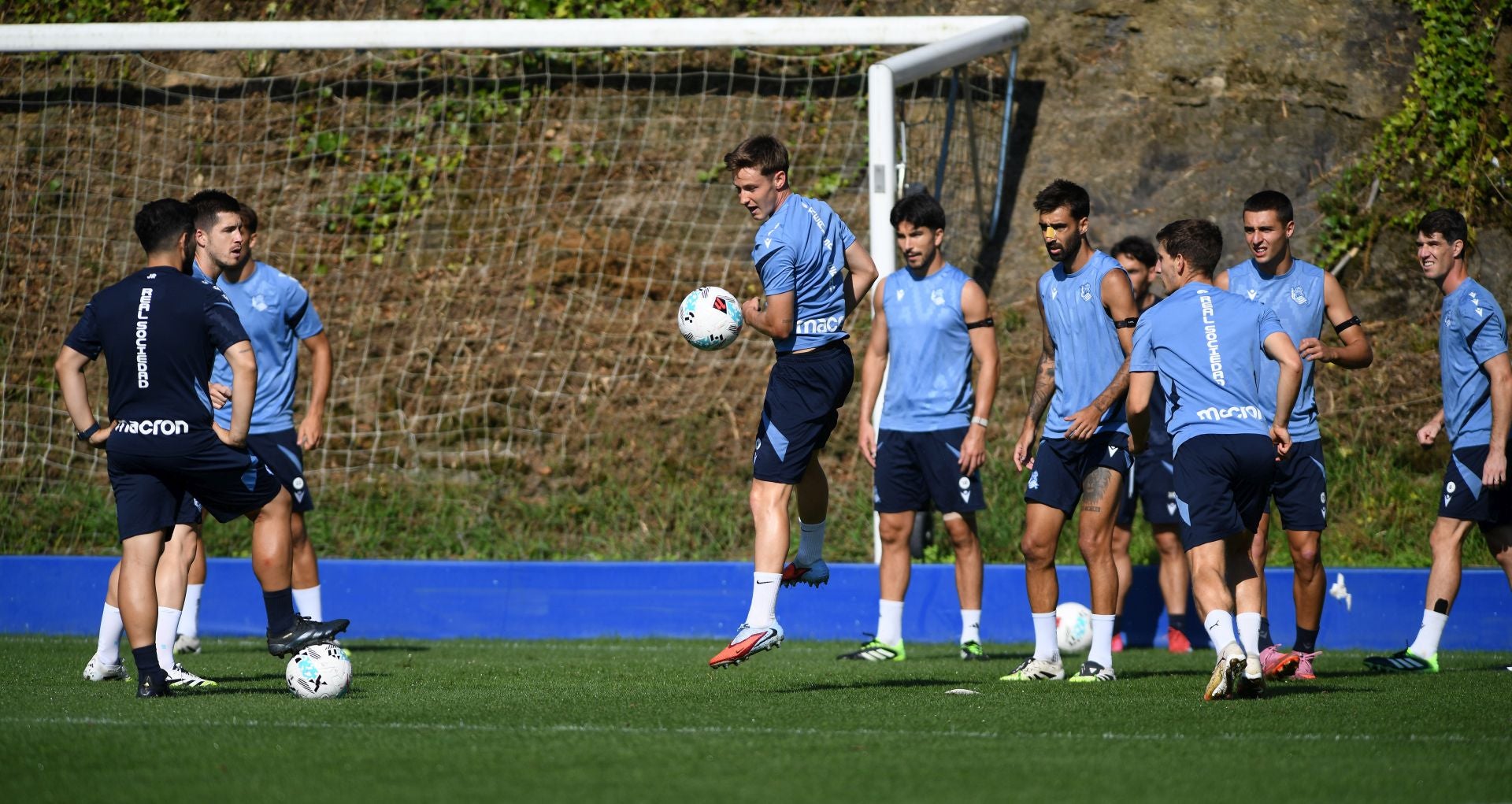 Caluroso último entrenamiento en Zubieta