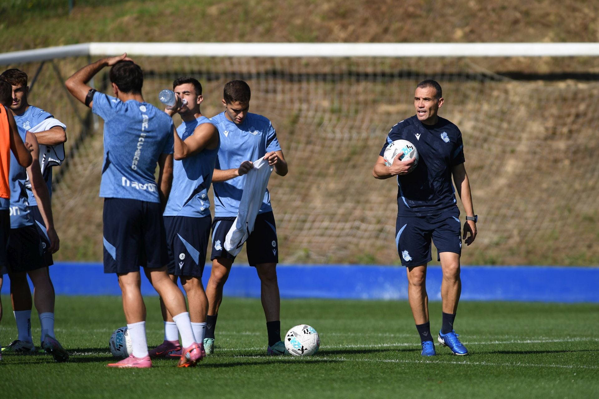 Caluroso último entrenamiento en Zubieta