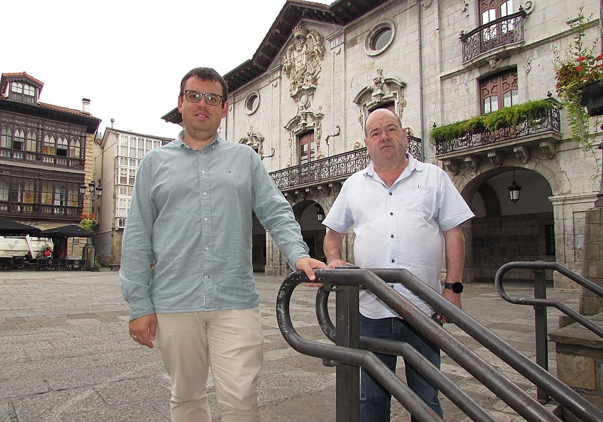 Los concejales de EAJ-PNV Ander Garay y Xabier Arrizabalaga.