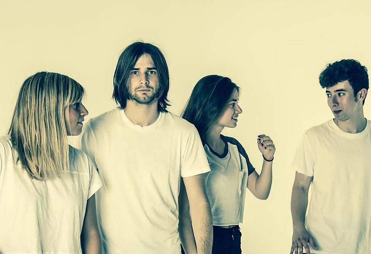 Irun Zuzenean arranca con nuevo formato y de la mano de Los Punsetes y Belako