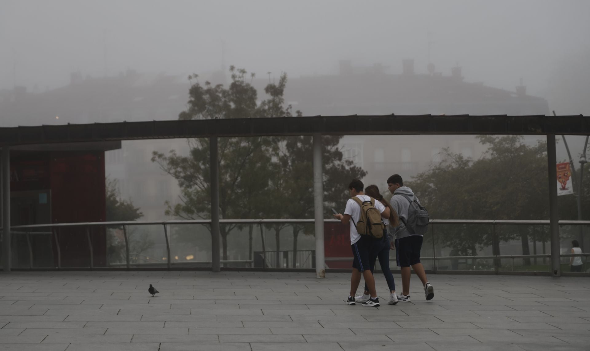 La niebla cubre la costa guipuzcoana