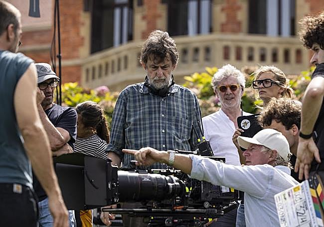 Nanni Moretti durante una escena rodada en los jardines del palacio de Miramar.