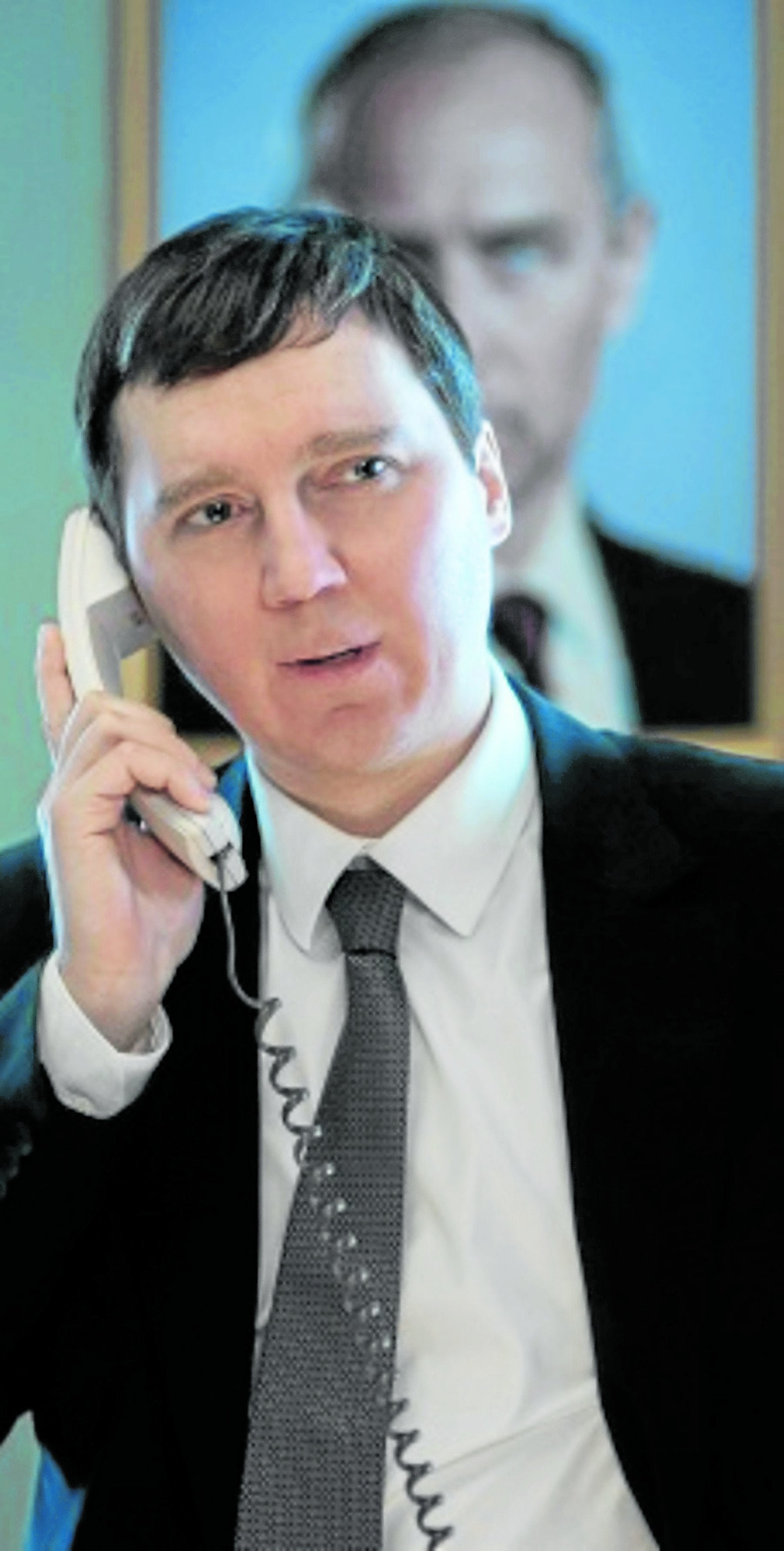 Paul Dano, en el papel de Vadim Baranov, en 'El mago del Kremlin'.