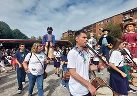 Gigantes y txistularis vuelven a desfilar este sábado.