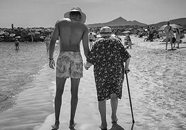 Sus muchos paseos por la orilla le han dado el primer premio al irundarra.