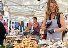 La mesa de Lasa, repleta de setas del país.