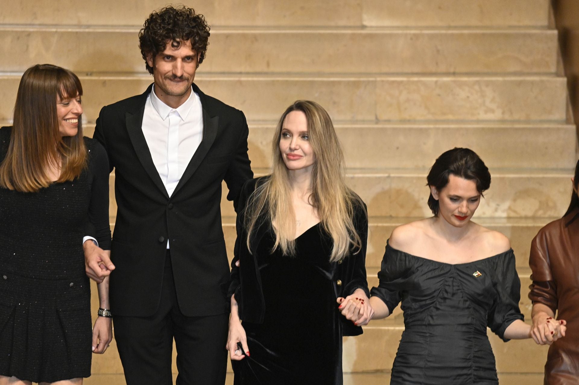 El caluroso aplauso a Angelina Jolie en el Kursaal de San Sebastián