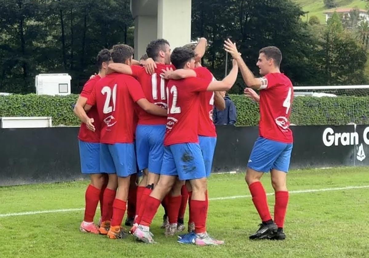 Debut con victoria y buen juego en Zarautz