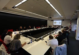 Reunión mantenida este miércoles entre agentes del primer sector y el Gobierno Vasco.