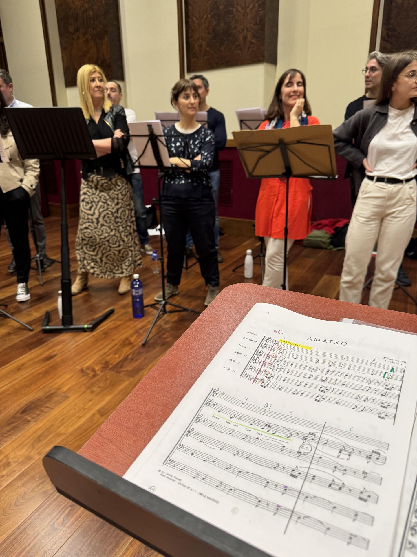 La coral Ganbara de Oñati en el Zinemaldia