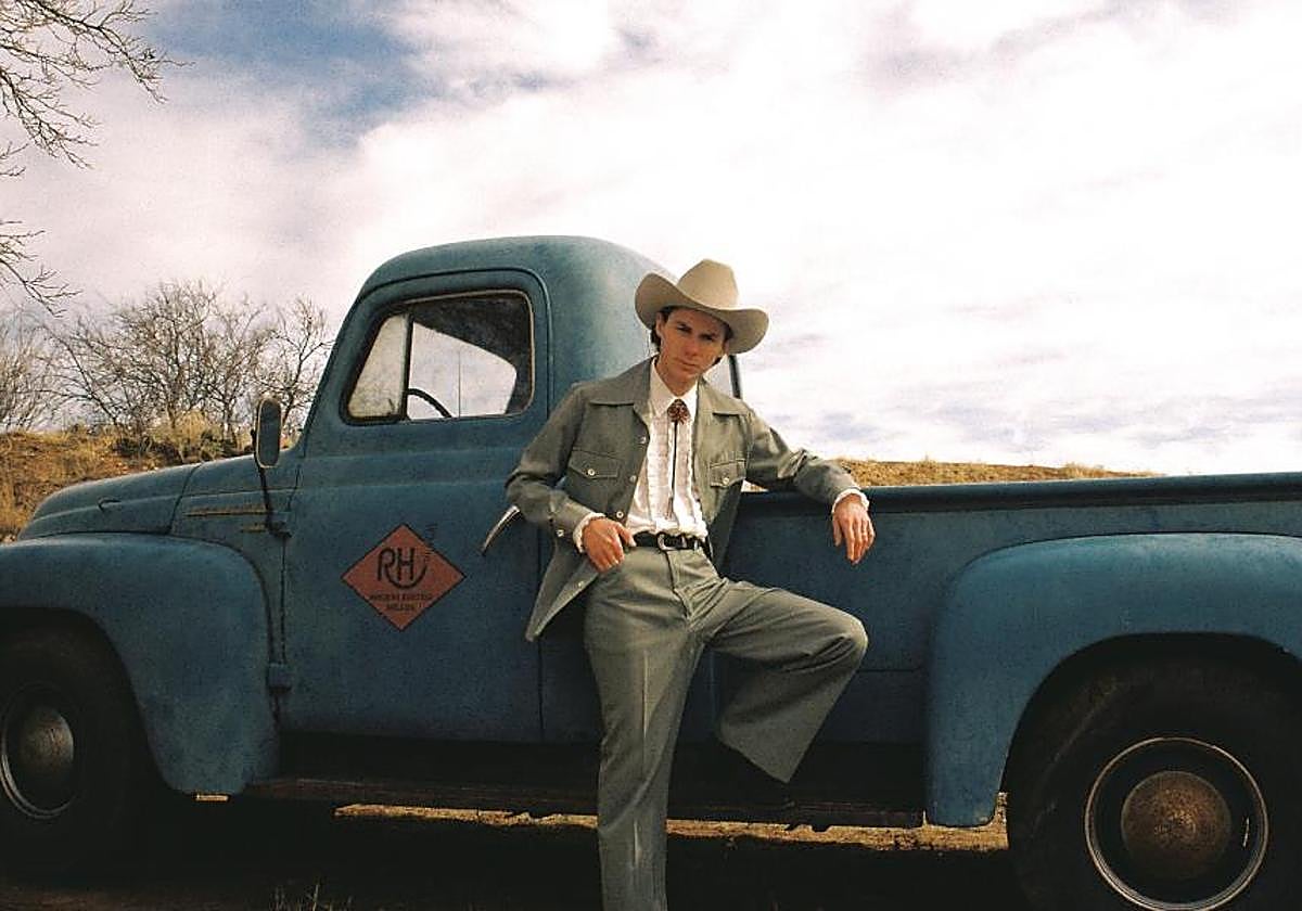 Hayden Pedigo trae a Lugaritz su película sonora escrita con guitarra acústica