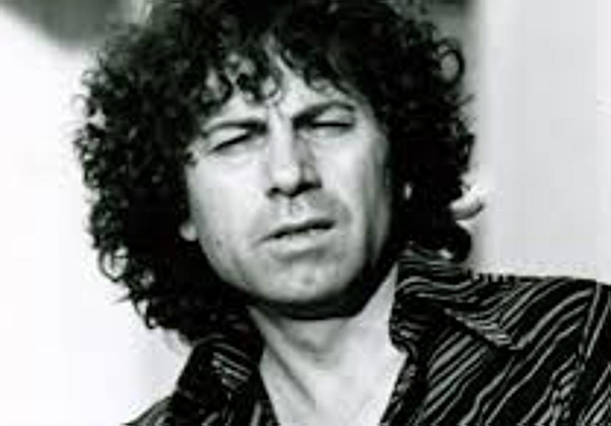 Agustín Gómez Arcos, en un fotograma de 'Un hombre libre'.