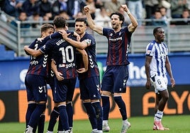 Los jugadores armeros celebran un gol frente a la Real Sociedad B la pasada jornada.