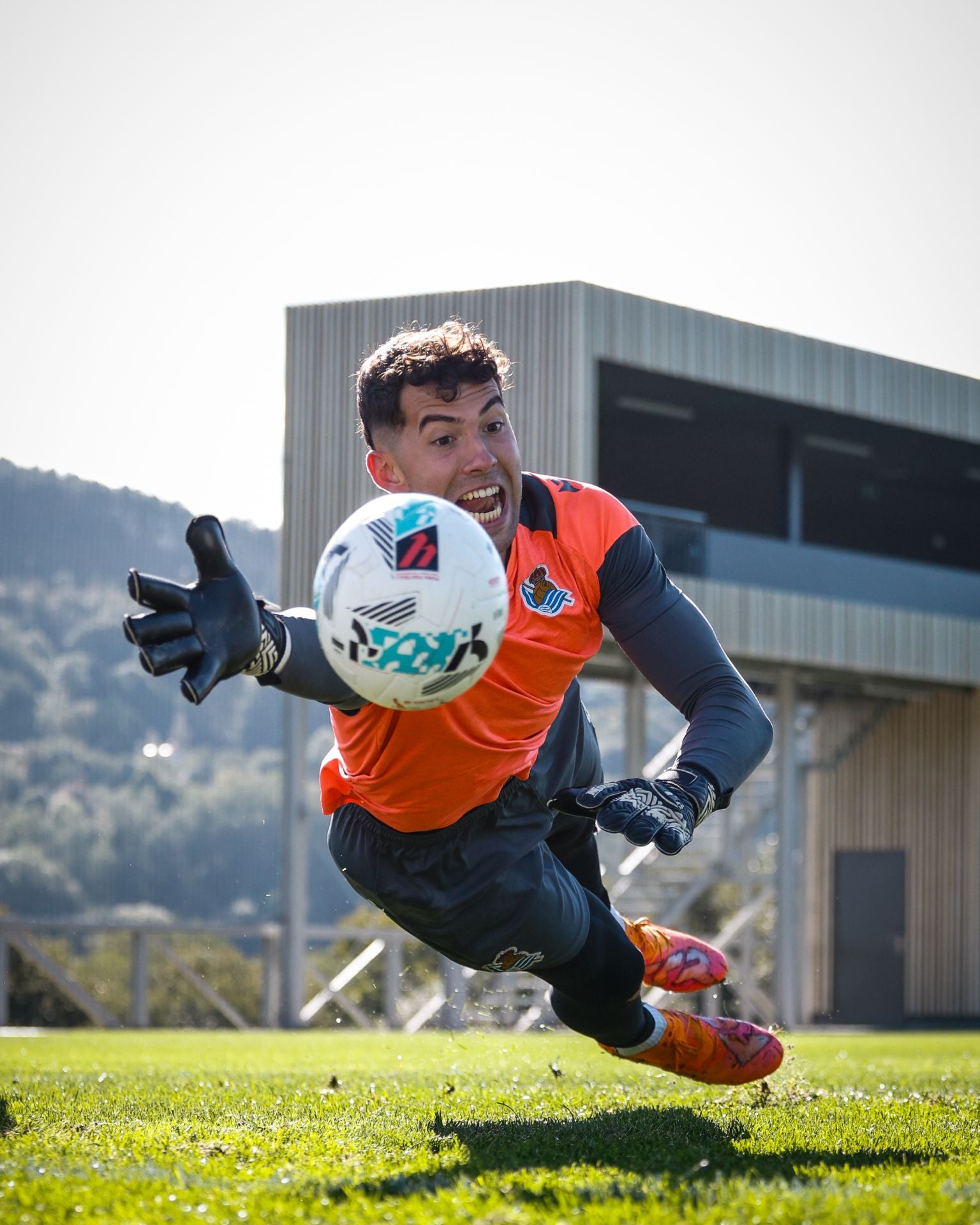 Sol y buen humor para enfrentarse al Barcelona