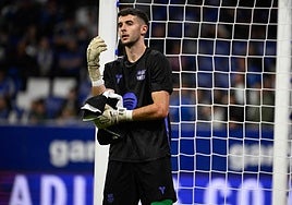 Joan García, antes del duelo entre el Oviedo y el Barça
