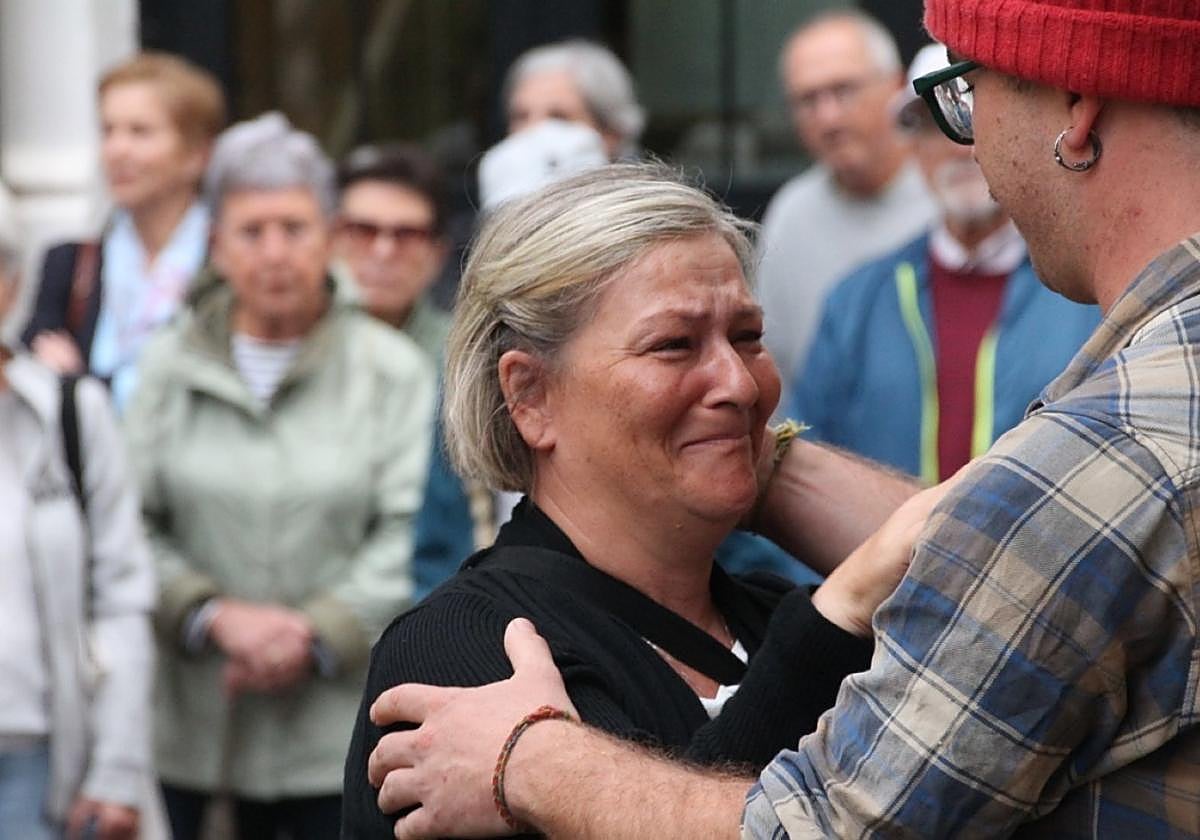 Aktore bezala, besteak beste, Ascen Expoxito (Antonia Manotas) eta Ioritz Bastarrika (Txiki) ikusiko ditugu.