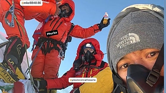 Carlos Soria hace historia en el alpinismo mundial a sus 86 años