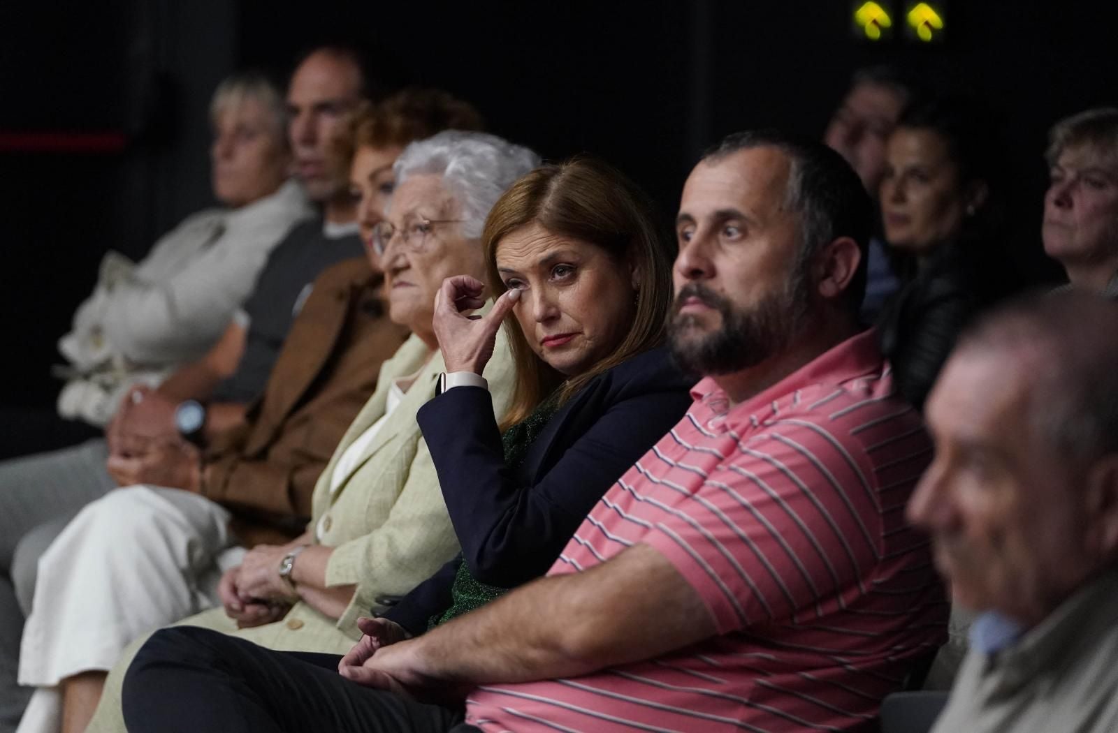 Inauguración de una exposición sobre el atentado del Hotel Monbar de Baiona