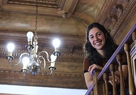 Irati Majuelo, 'Hiria gure oinetan' liburua aurkeztu berritan.