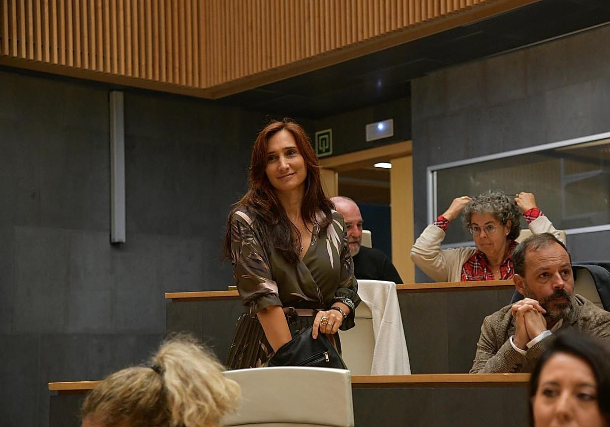 Miren Echeveste durante el pleno de política general.