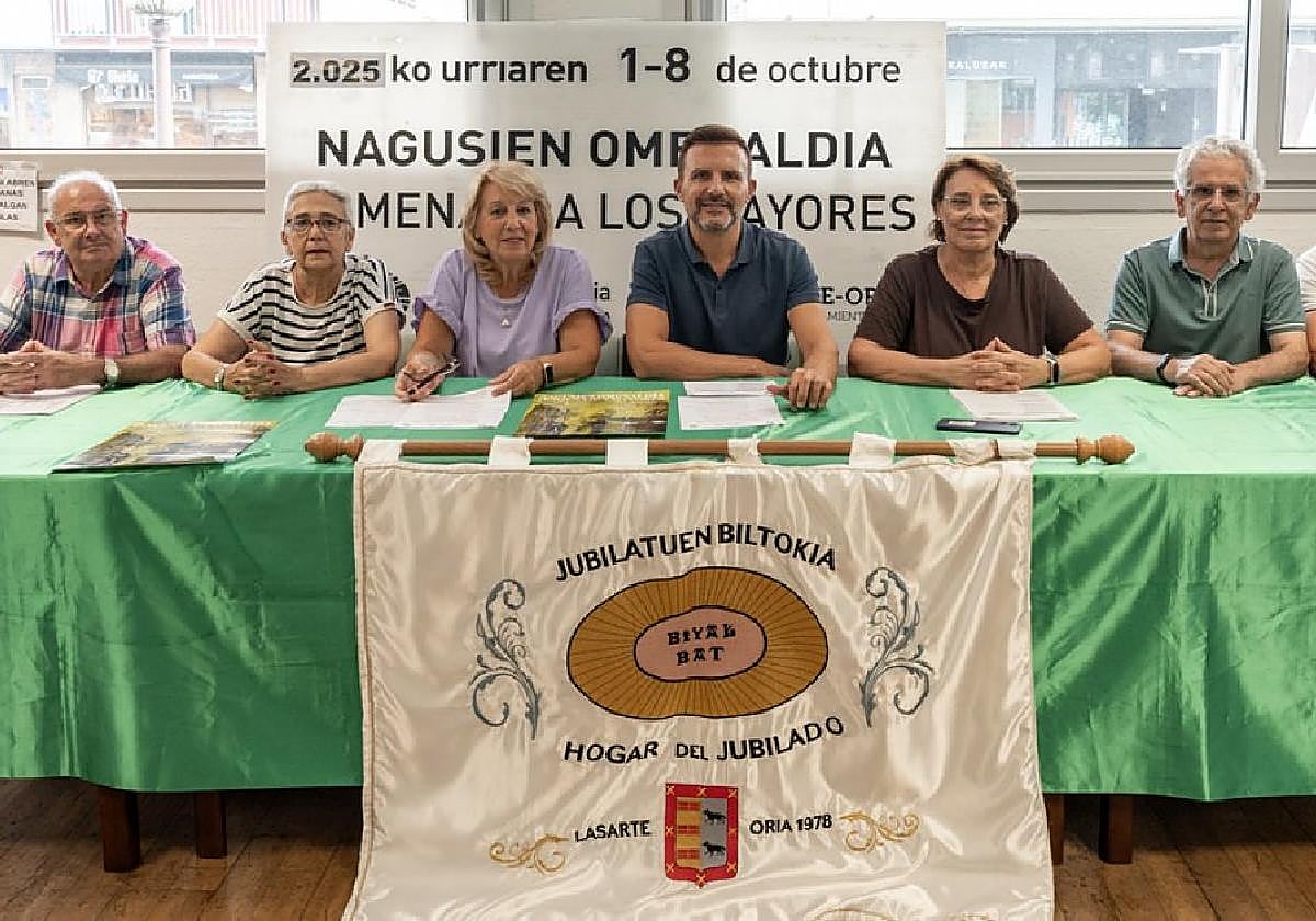 La presentación de la Semana Homenaje a los Mayores se realizó en Biyak Bat.