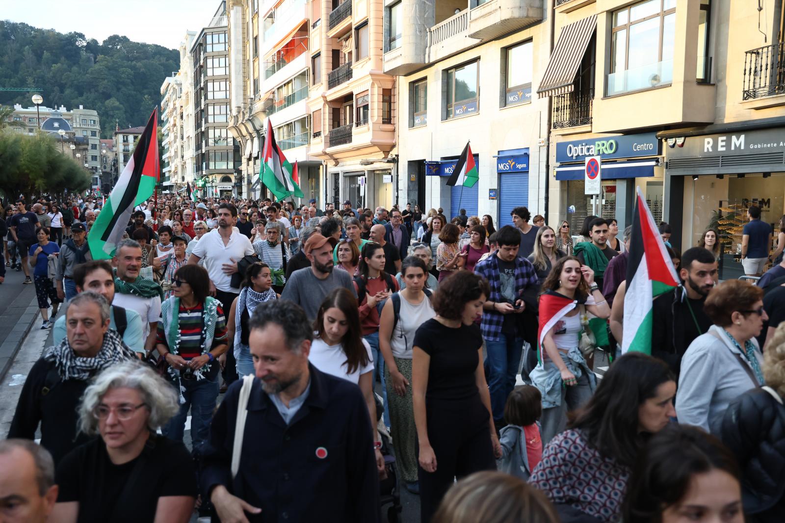 Segunda manifestación en apoyo a Palestina en Donostia