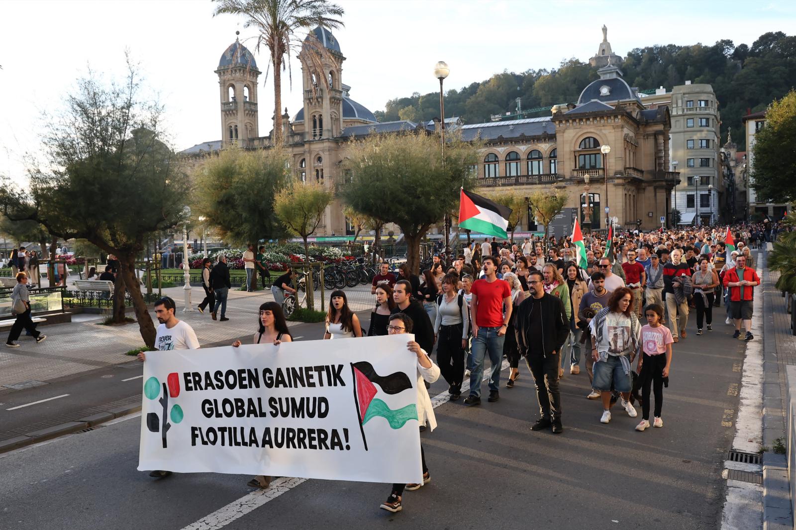 Segunda manifestación en apoyo a Palestina en Donostia