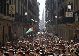 Manifestación de estudiantes este mediodía en Donostia.