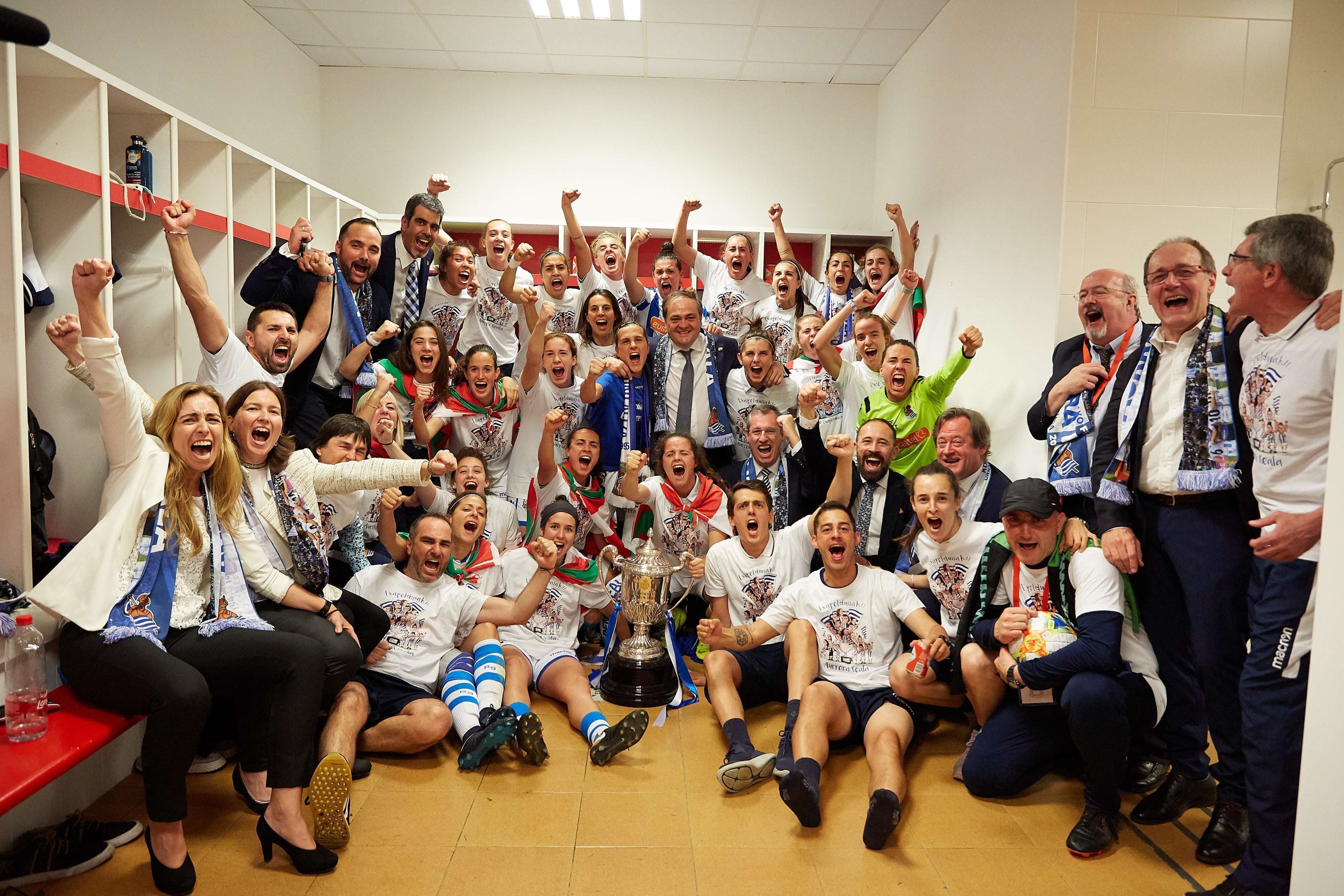 Eneko Goia celebra la victora de la Real Sociedad de la Copa de la Reina en 2019.