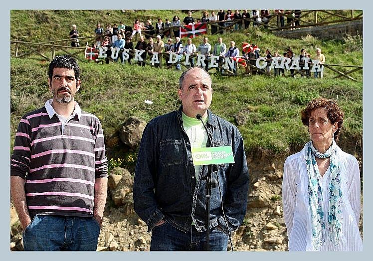 Junto a Joseba Egibar como candidato a alcalde en 2011.