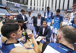 Sergio García, durante un tiempo muerto el pasado domingo en el Amenabar Arena.
