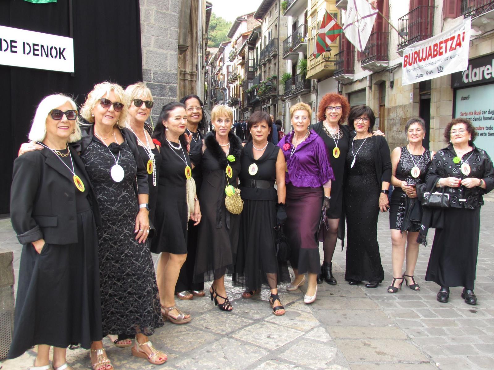 Arrasate se viste de gala para celebrar Maritxu Kajoi