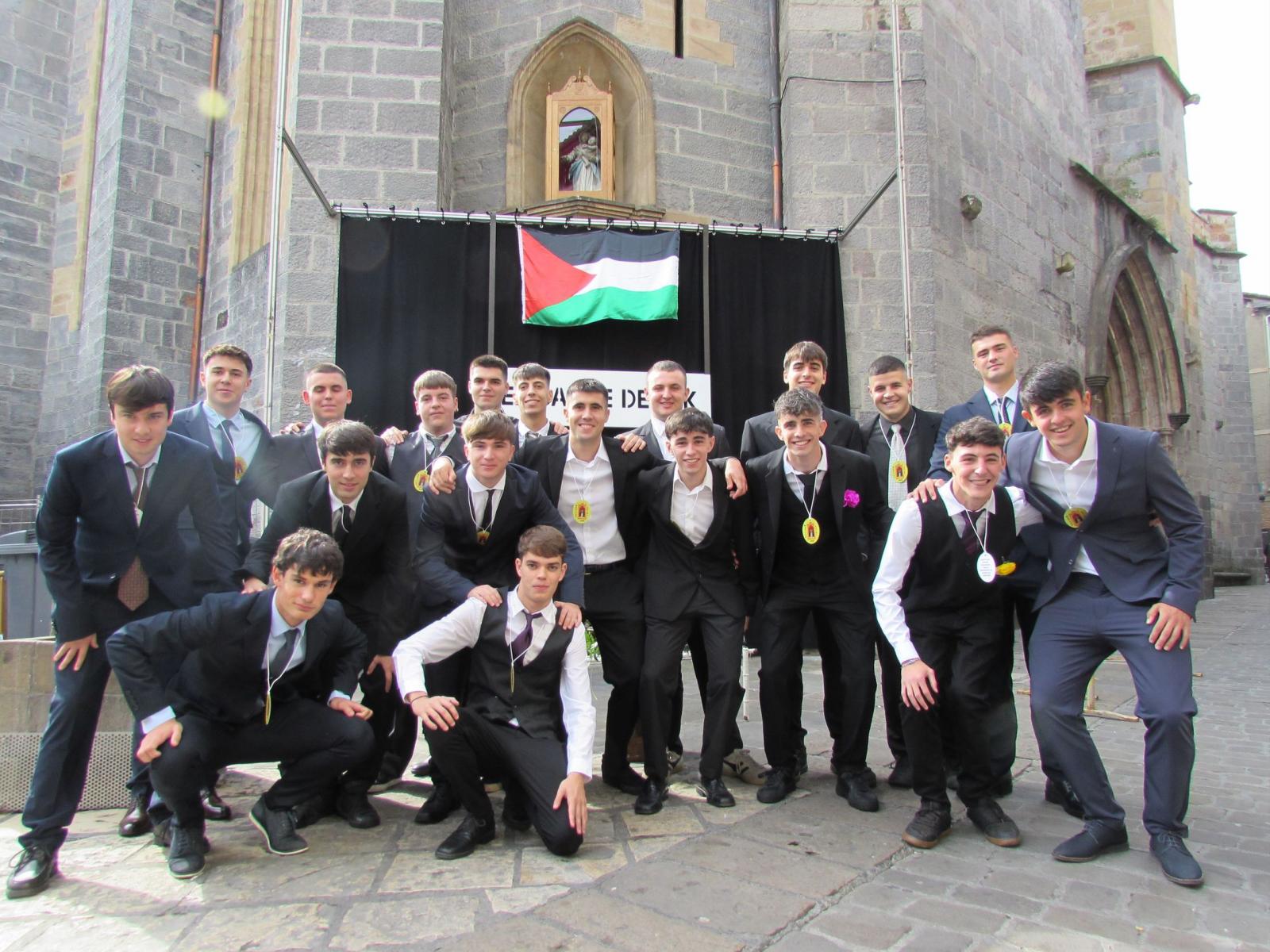 Arrasate se viste de gala para celebrar Maritxu Kajoi