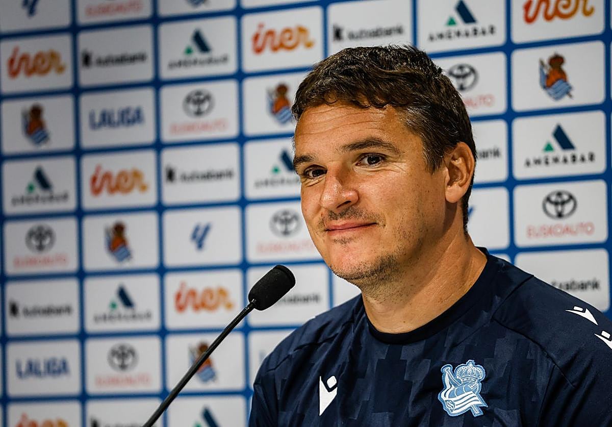 Jon Ansotegi, entrenador del Sanse, en el entrenamiento de este viernes