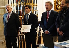 Berriotxoa, Zubia, Mendizabal y el alcalde de Bergara Gorka Artola.