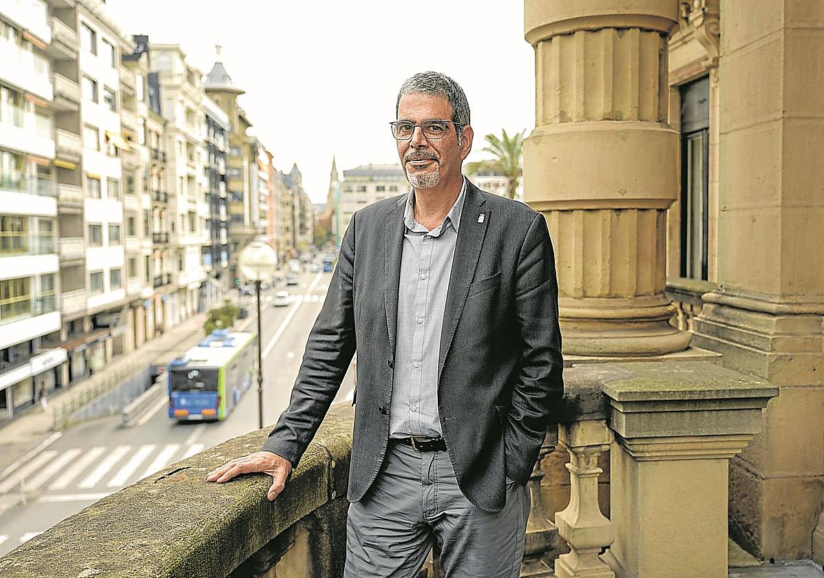Goia, en el Balcón de Pilatos del Ayuntamiento de Donostia.