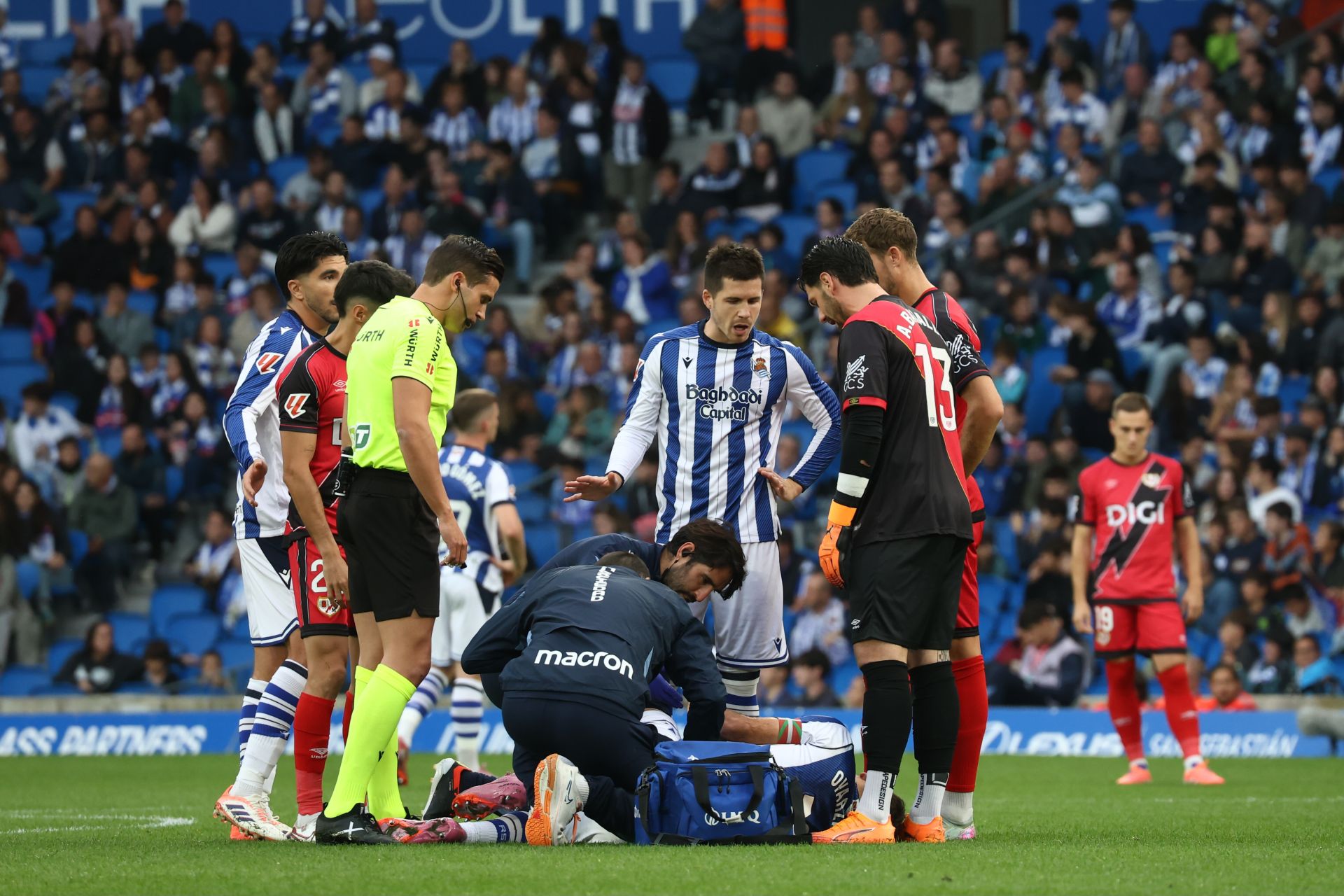 Las mejores imágenes del encuentro entre la Real Sociedad y el Rayo Vallecano