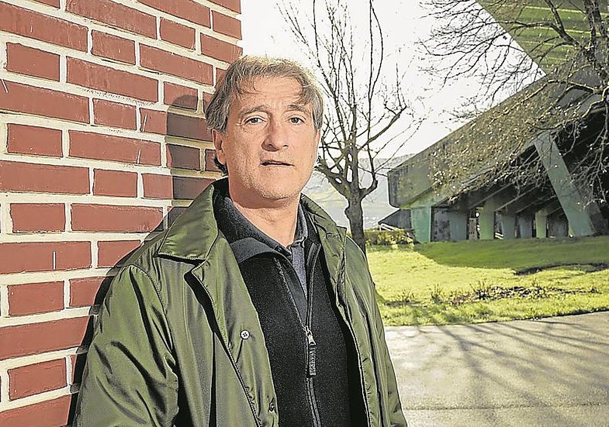 Malen Monasterio posa en el calentamiento previo a su última competición desarrollada en el frontón de Zizurkil.