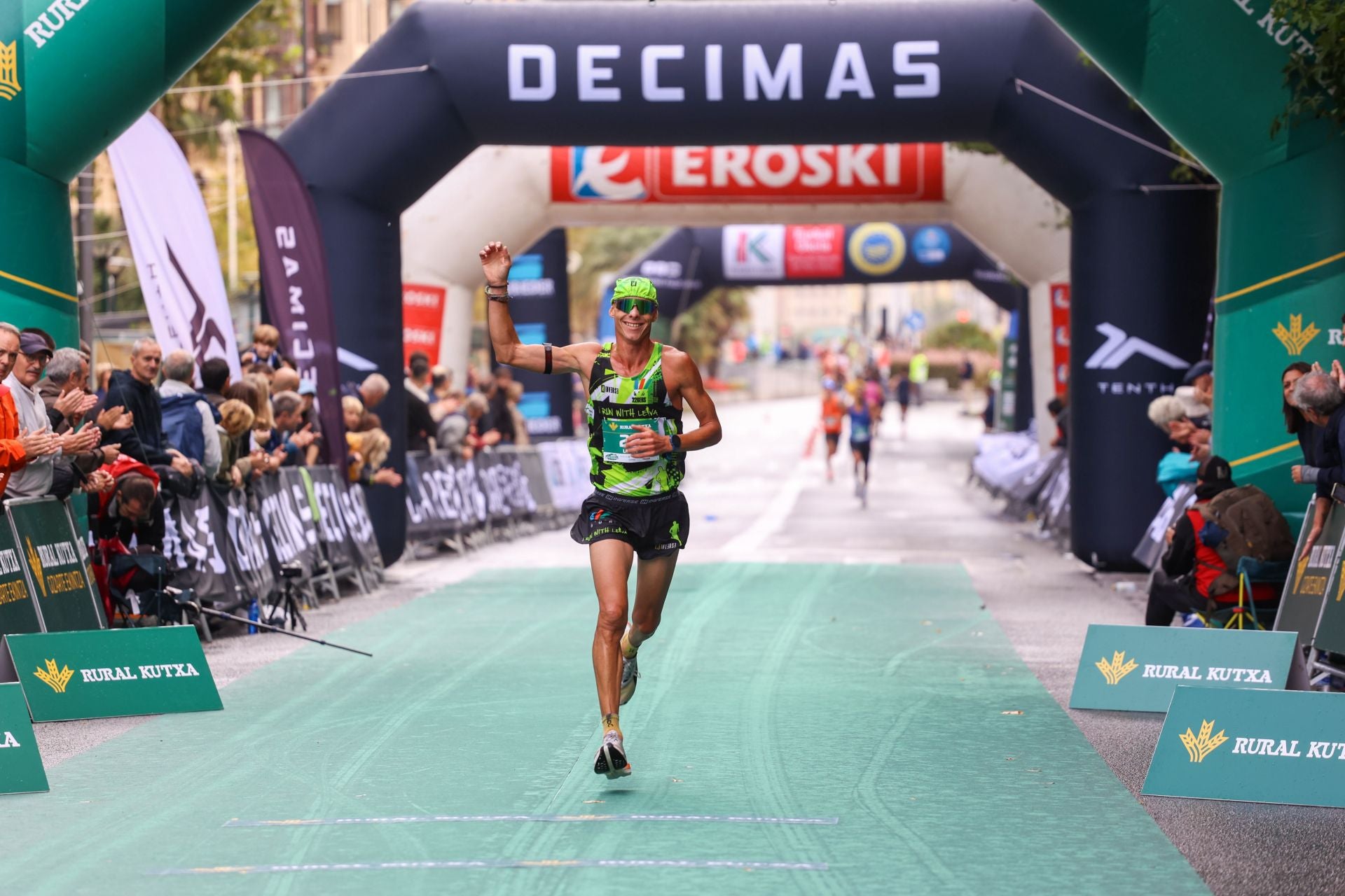 Irene Pelayo y Artur Bossy ganan el Medio Maratón de Donostia