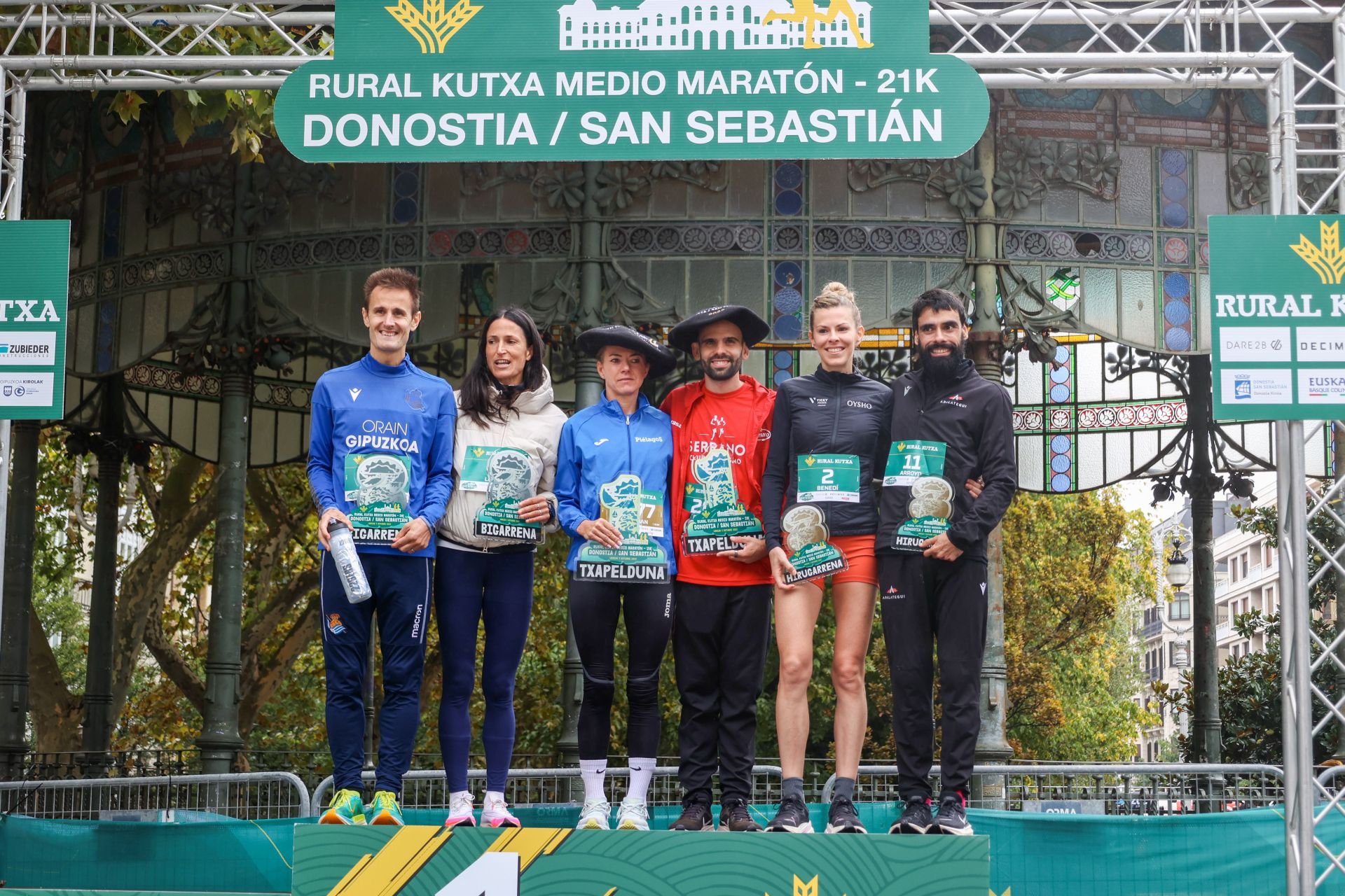 Irene Pelayo y Artur Bossy ganan el Medio Maratón de Donostia