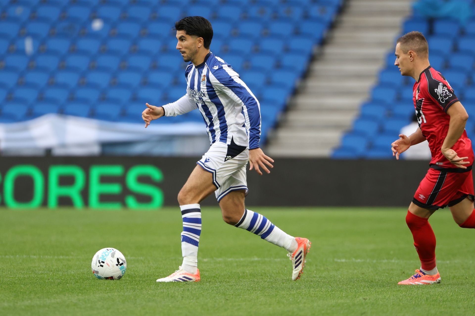 Las mejores imágenes del encuentro entre la Real Sociedad y el Rayo Vallecano