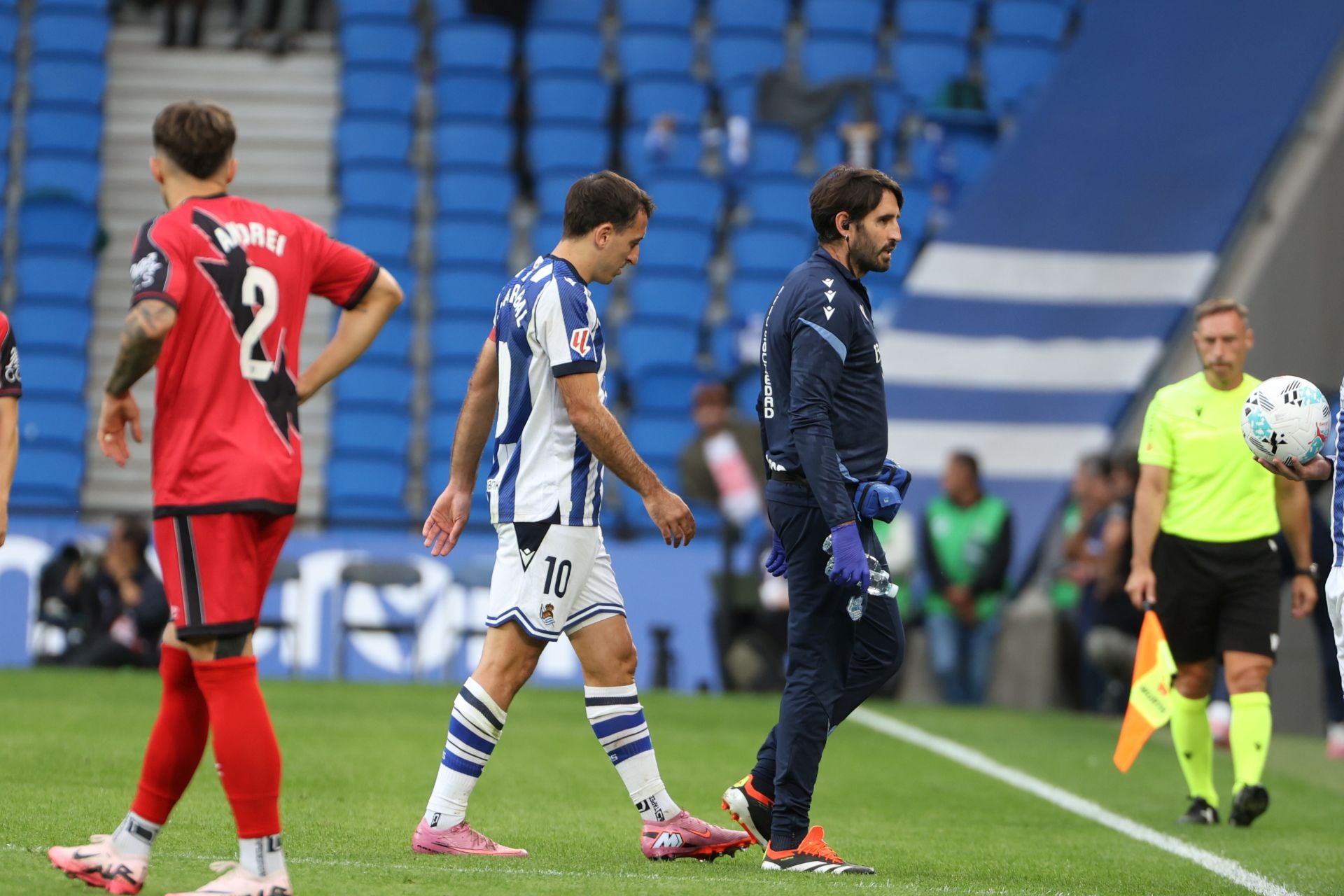 Las mejores imágenes del encuentro entre la Real Sociedad y el Rayo Vallecano