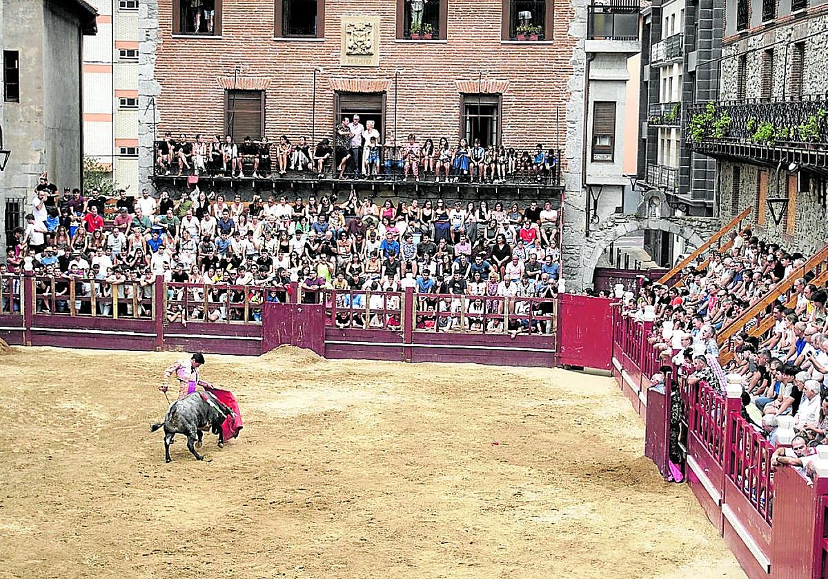 Novillada de Zestoa el pasado septiembre con Curro Muñoz.