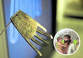 La mano de Irulegi, expuesta en el Museo de Navarra desde el mes de diciembre, y la portada de la revista.