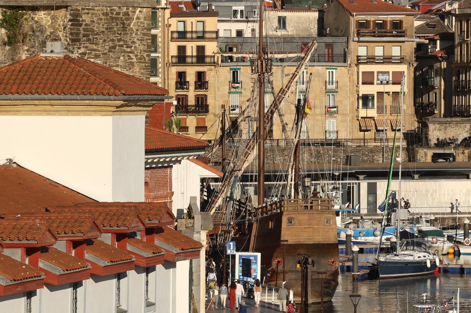 La nao Santa María llega a San Sebastián