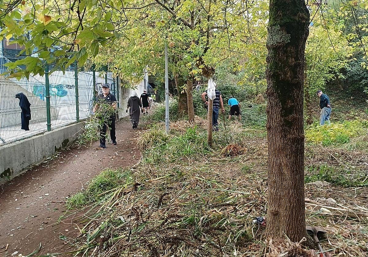 La aplaudida acción de unos vecinos de un barrio de San Sebastián: «¿Para qué pagamos impuestos?»