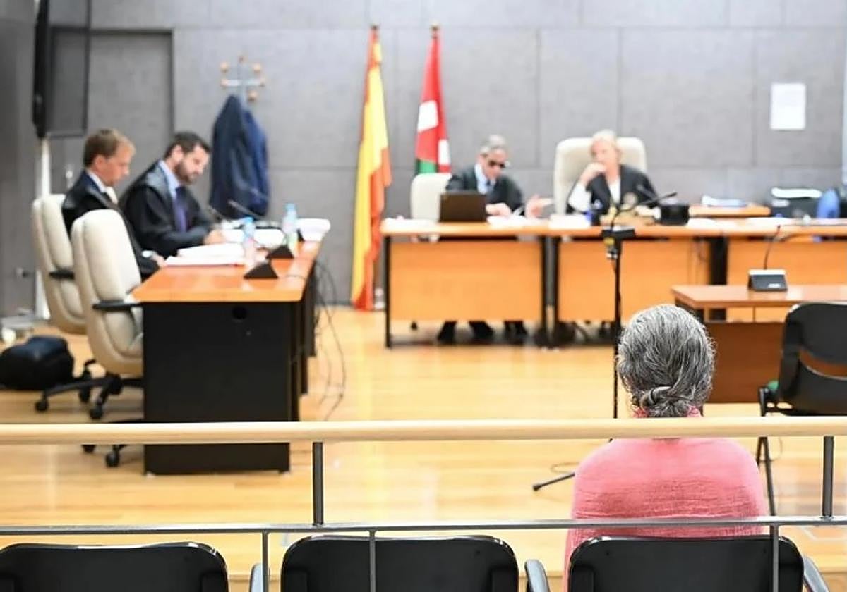 Absuelven a la enfermera 'antivacunas' de Santurtzi por su estado mental